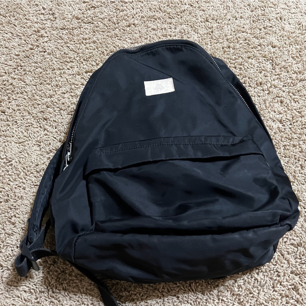 RARE essentials fog black backpack